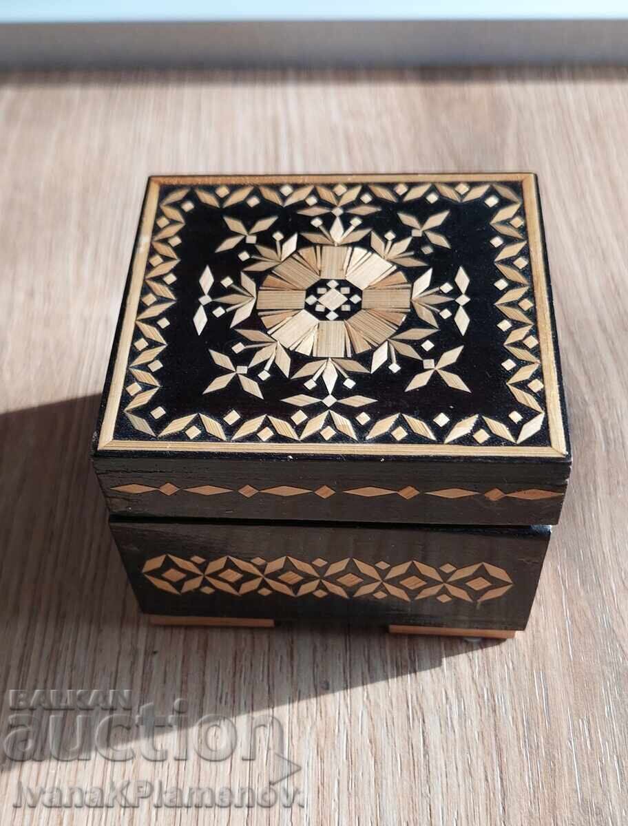 Excellent wooden box for connoisseurs with price 16.00 BGN | € 8.18