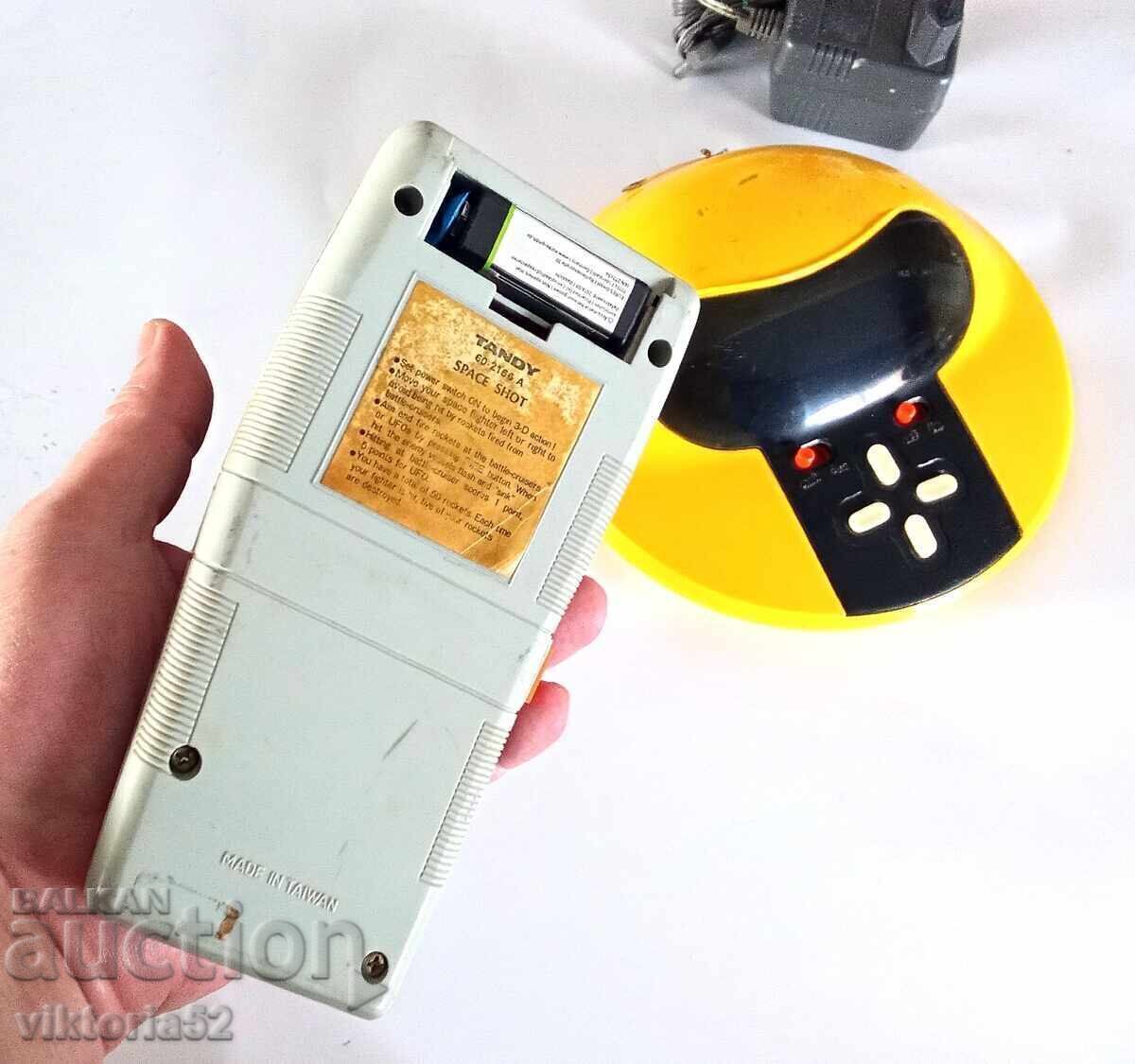 Două jocuri electronice LED pentru copii vechi din anii 1980. - 5