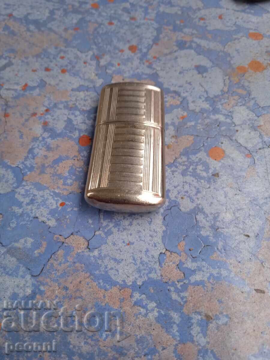 Old petrol lighter with price 40.00 BGN | € 20.45 Old petrol lighter with price 40.00 BGN | € 20.45