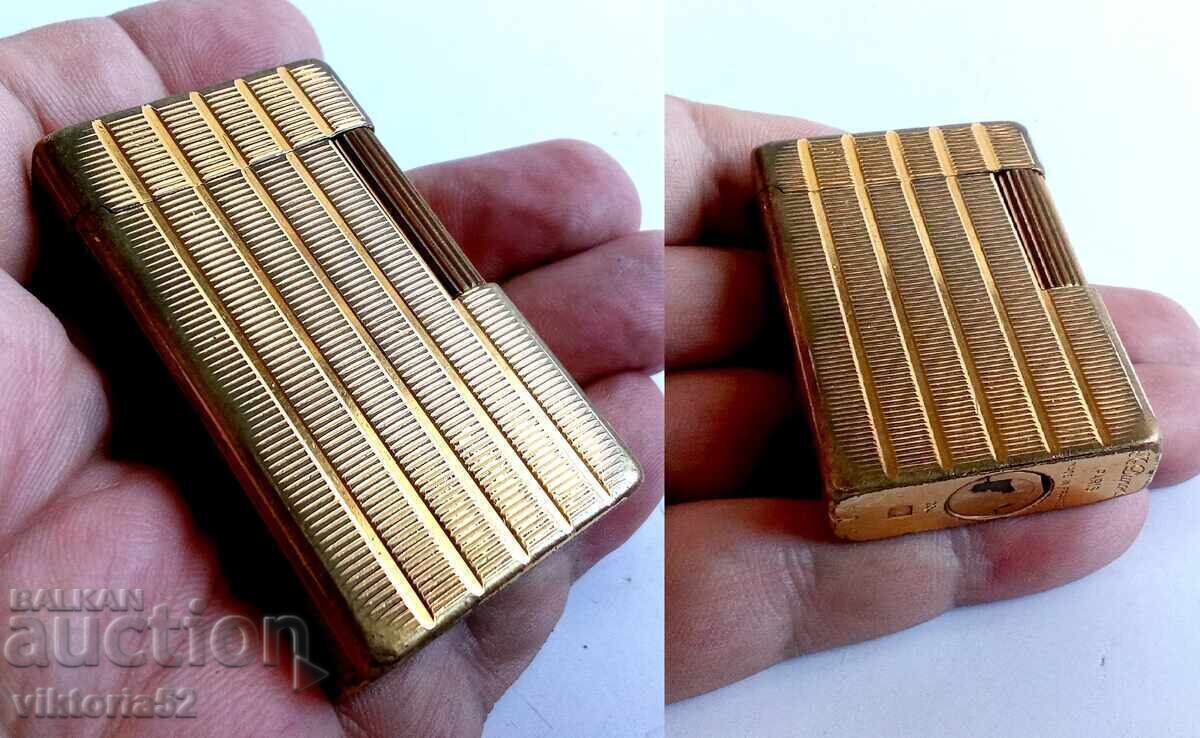 Delivery of ST DUPONT LIGHTER GOLD MODEL Delivery of ST DUPONT LIGHTER GOLD MODEL