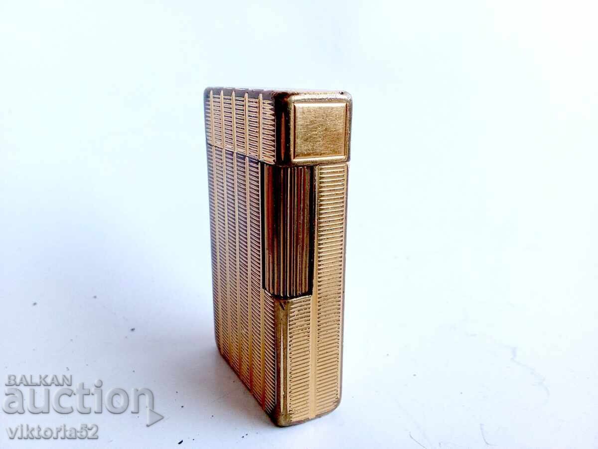 ST DUPONT LIGHTER GOLD MODEL ST DUPONT LIGHTER GOLD MODEL