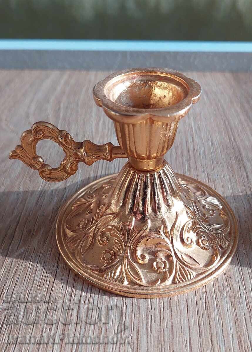 Auction Brass candlesticks, two pieces, for connoisseurs Auction Brass candlesticks, two pieces, for connoisseurs