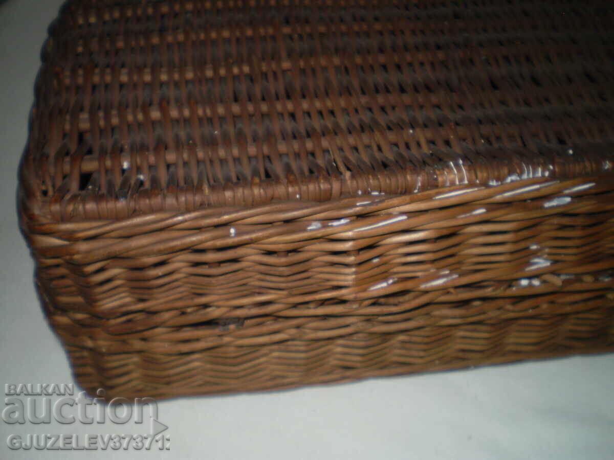 Old small decorative suitcase Retro wicker picnic basket - 5 Old small decorative suitcase Retro wicker picnic basket - 5