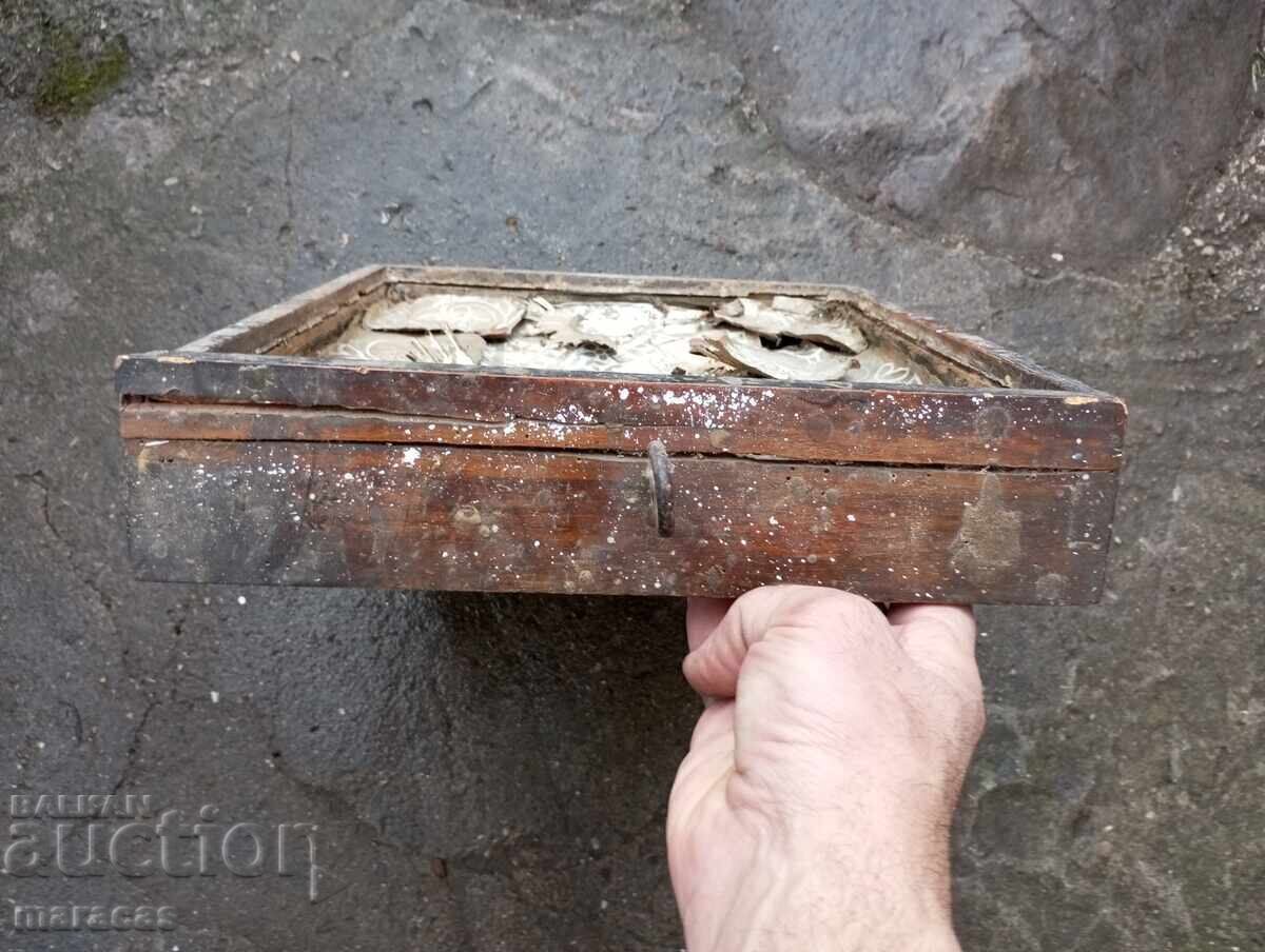 Old tinfoil icon with price 40.00 BGN | € 20.45 Old tinfoil icon with price 40.00 BGN | € 20.45