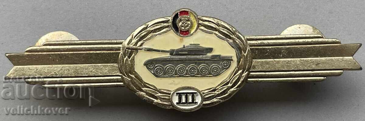 40225 GDR East Germany military badge Excellent Tankman III 40225 GDR East Germany military badge Excellent Tankman III