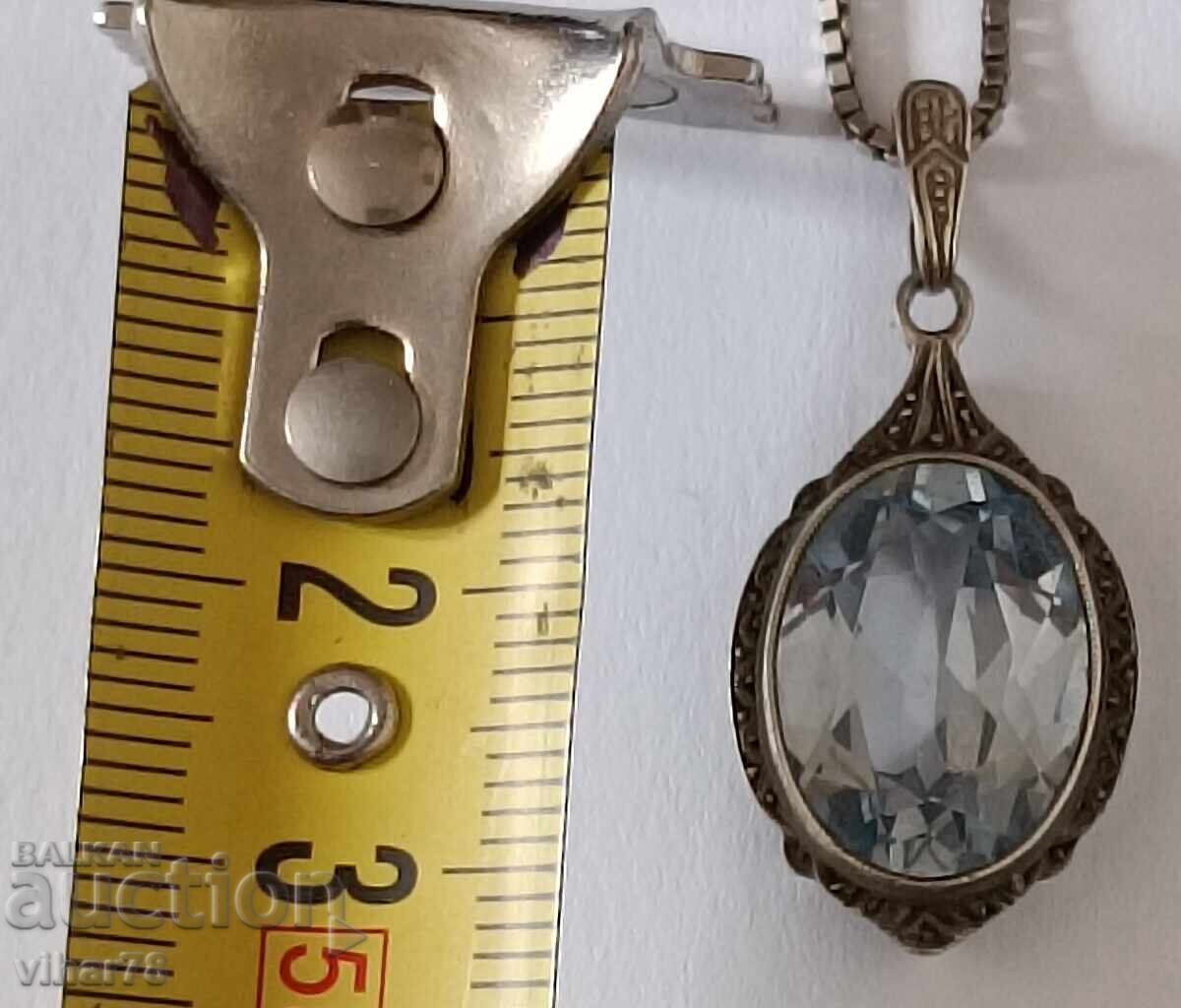 Auction OLD SILVER TOPAZ PENDANT WITH CHAIN Auction OLD SILVER TOPAZ PENDANT WITH CHAIN