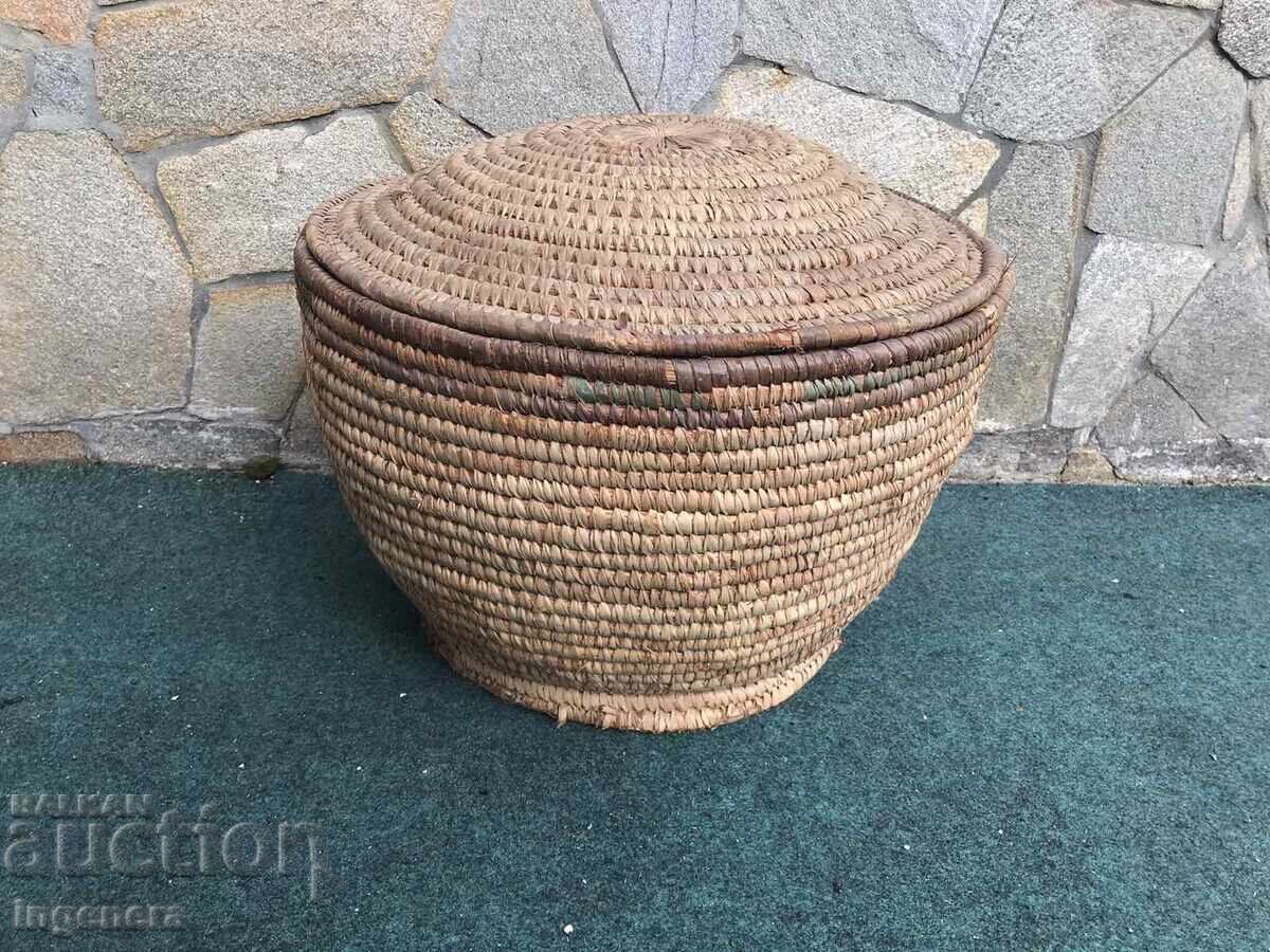 BASKET PANEL WITH LARGE WICKEN RATTAN BASKET PANEL WITH LARGE WICKEN RATTAN