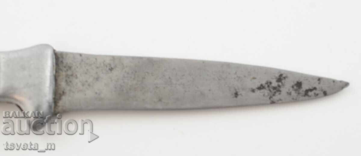 Доставка на Старинен нож Доставка на Старинен нож