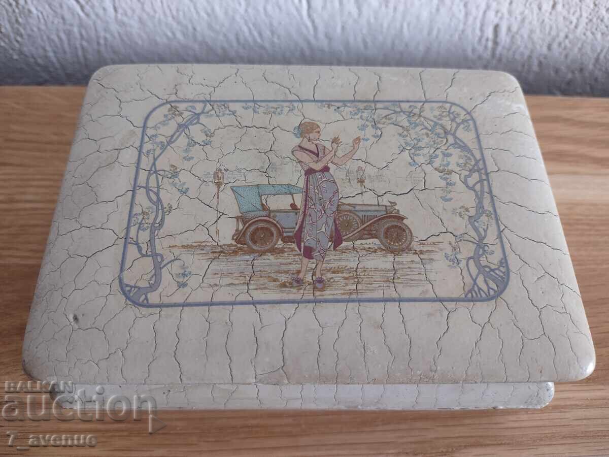 Jewelry box, interesting, 27.02.2025 with price 49.00 BGN | € 25.05 Jewelry box, interesting, 27.02.2025 with price 49.00 BGN | € 25.05