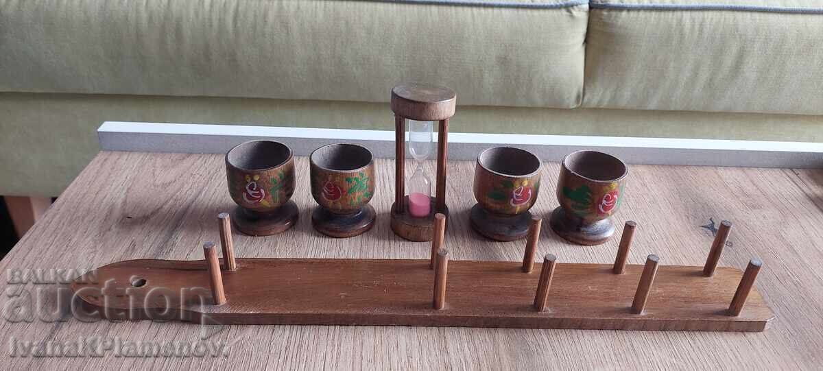 Licitație Arborele de suveniruri pentru cunoscători Licitație Arborele de suveniruri pentru cunoscători