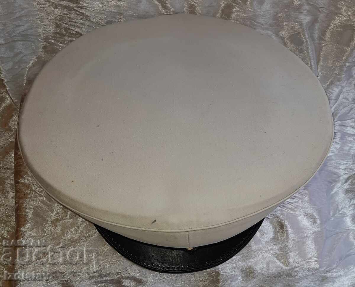 Офицерска военноморска шапка с кокарда. с цена € 55.00 | 107.57 лв. Офицерска военноморска шапка с кокарда. с цена € 55.00 | 107.57 лв.