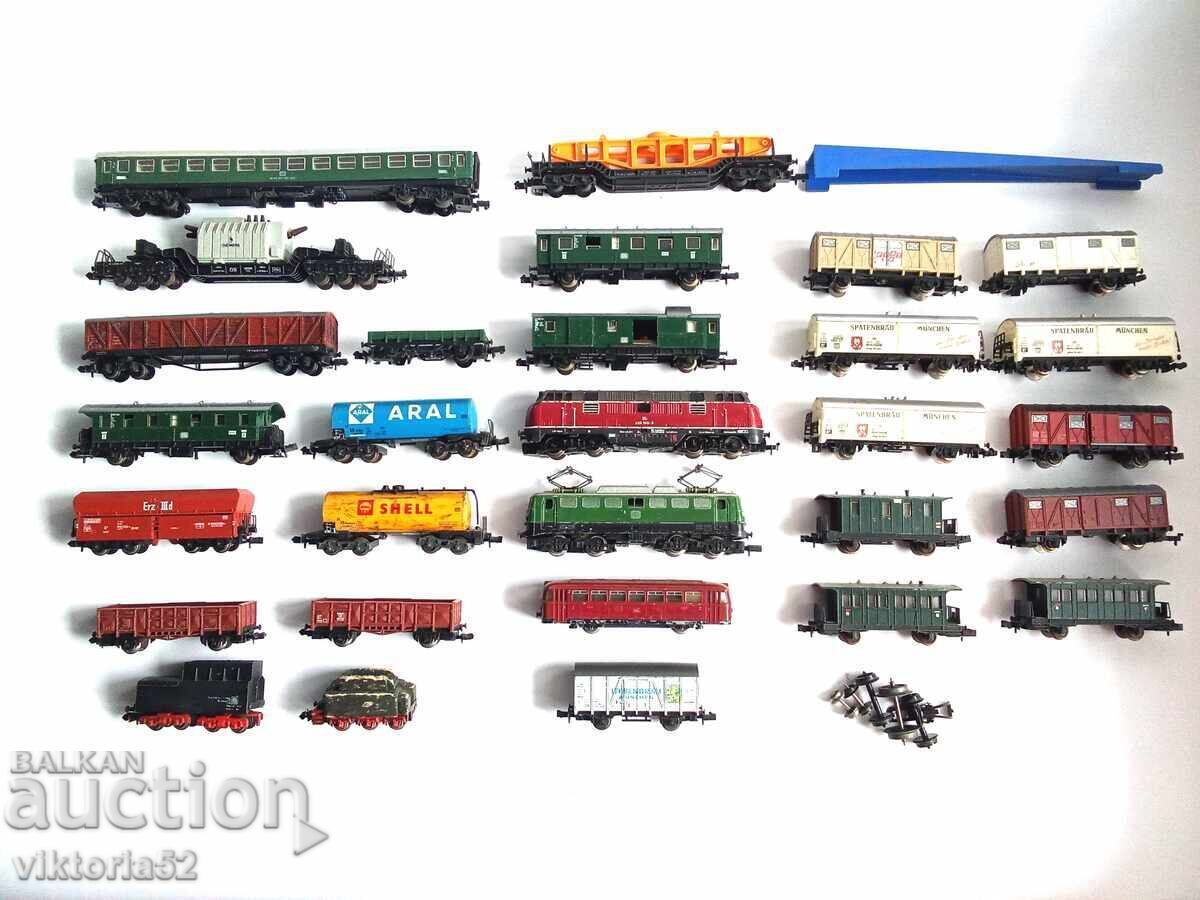 Old trains and wagons N scale with price 420.00 BGN | € 214.74