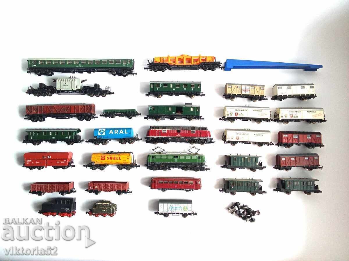 Old trains and wagons N scale