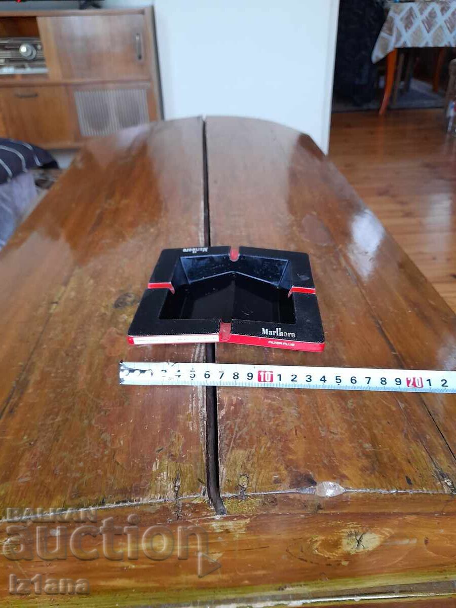 Delivery of Old Marlboro ashtray Delivery of Old Marlboro ashtray