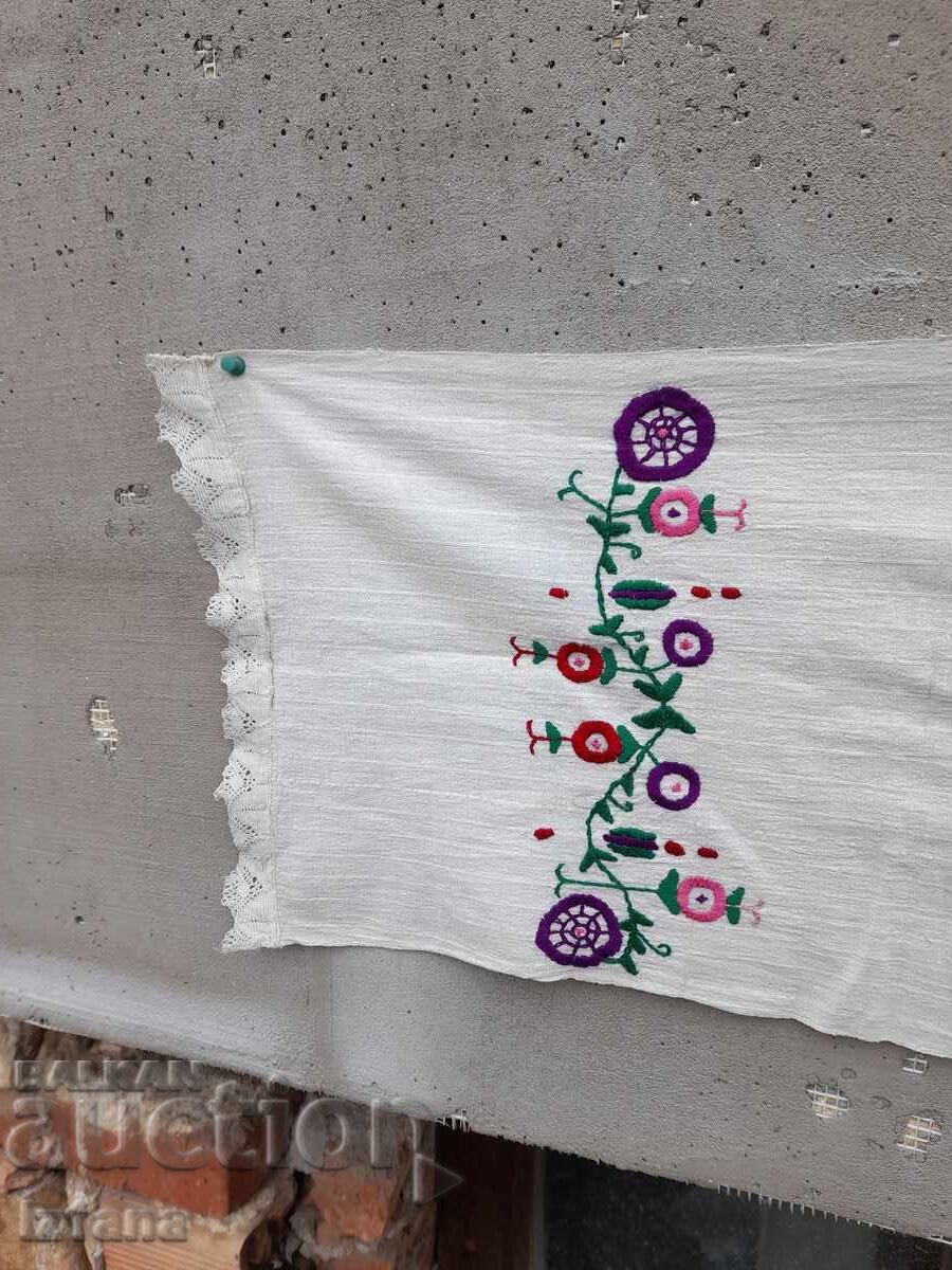 Παλιό τελετουργικό ύφασμα με τιμή 37.00 BGN | € 18.92 Παλιό τελετουργικό ύφασμα με τιμή 37.00 BGN | € 18.92