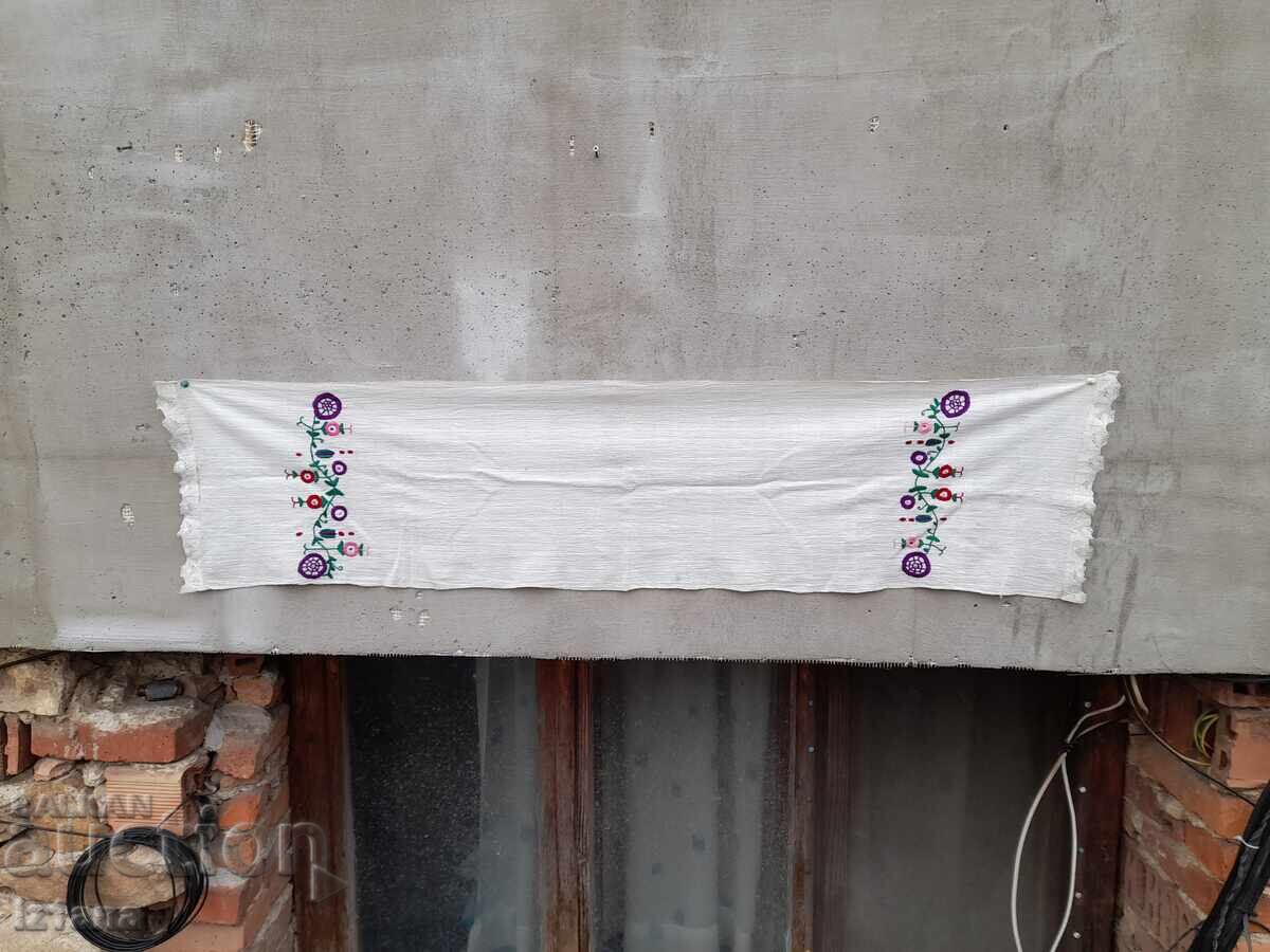 Παλιό τελετουργικό ύφασμα Παλιό τελετουργικό ύφασμα