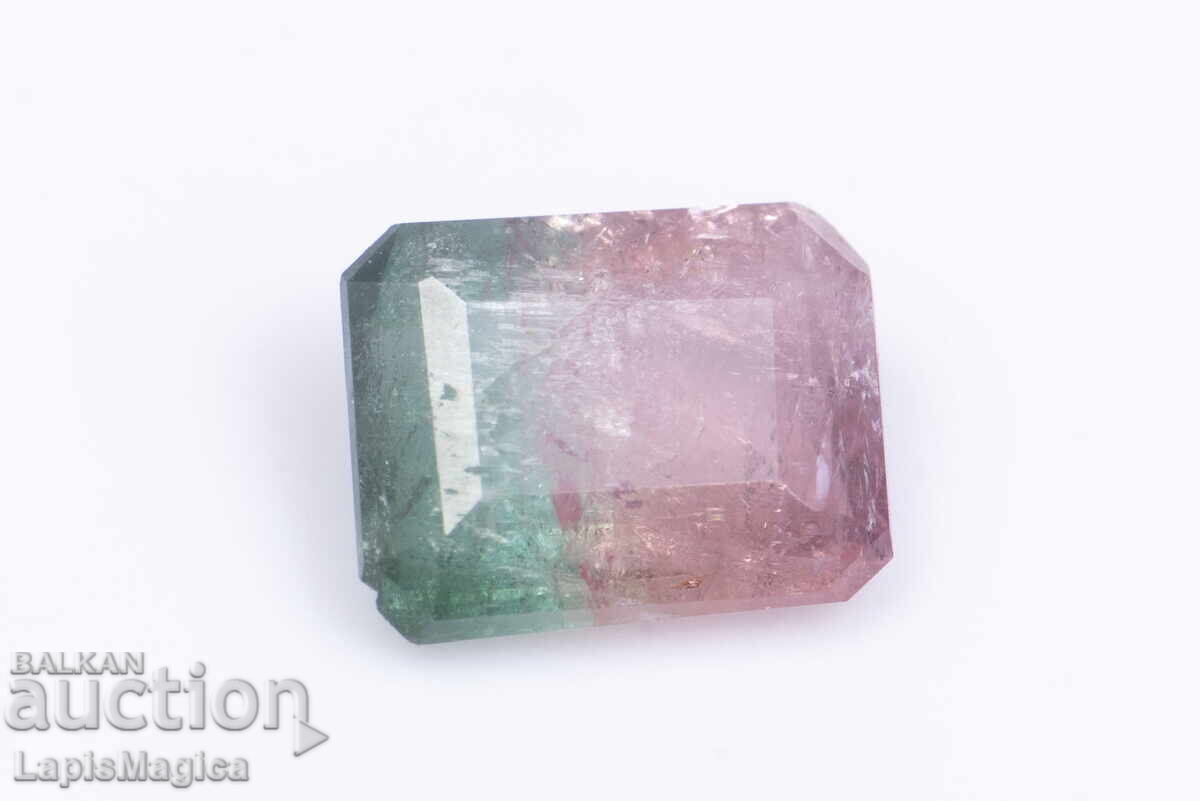 Two-tone watermelon tourmaline 0.68ct octagon cut Two-tone watermelon tourmaline 0.68ct octagon cut