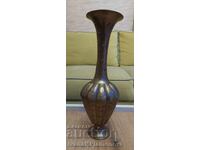 Vaza din alama pentru cunoscatori, inaltime 25cm