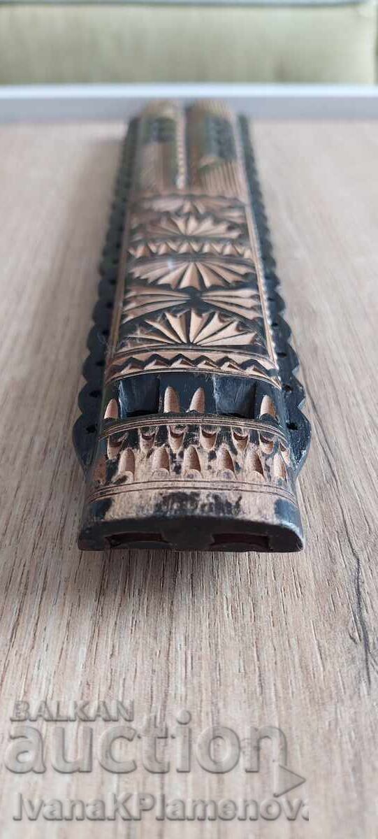 Auction Wooden double-ended flute for connoisseurs Auction Wooden double-ended flute for connoisseurs