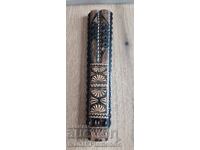 Wooden double-ended flute for connoisseurs