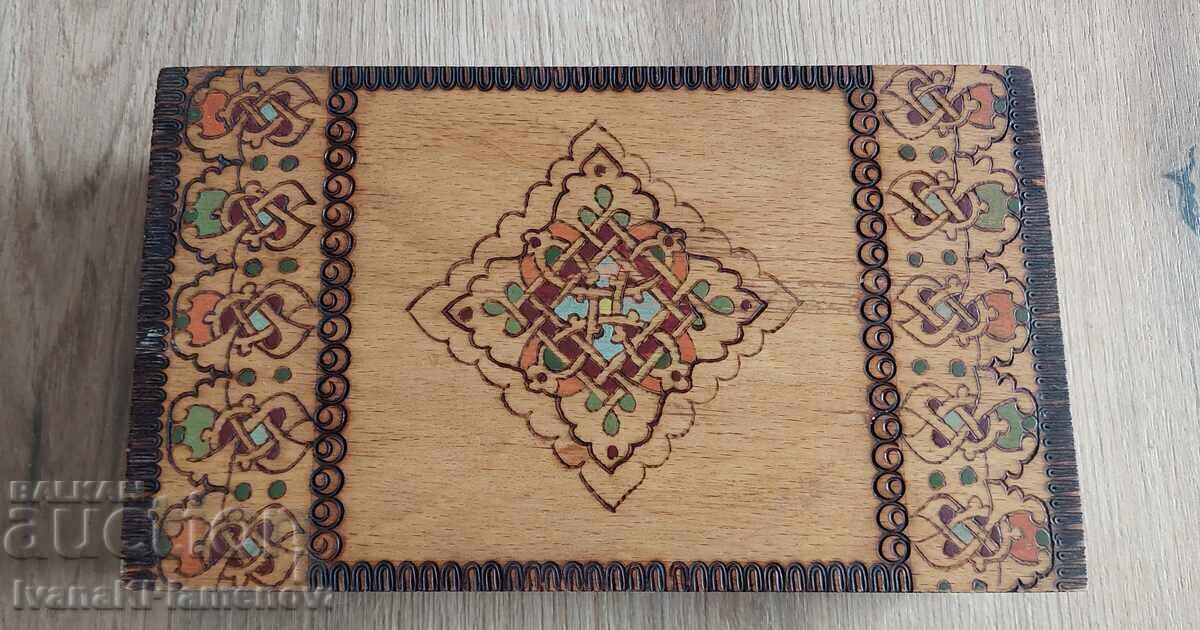 Delivery of Pyrographed wooden box, excellent for connoisseurs Delivery of Pyrographed wooden box, excellent for connoisseurs