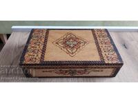 Pyrographed wooden box, excellent for connoisseurs