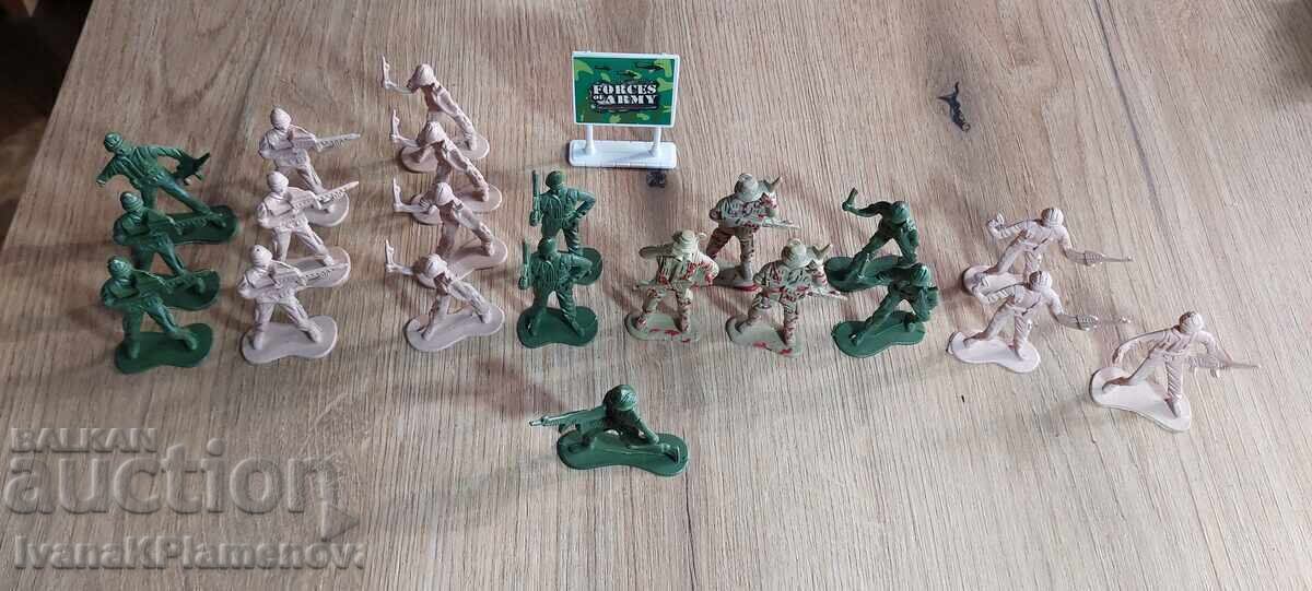 Figures for collectors 22 pieces - 6 Figures for collectors 22 pieces - 6