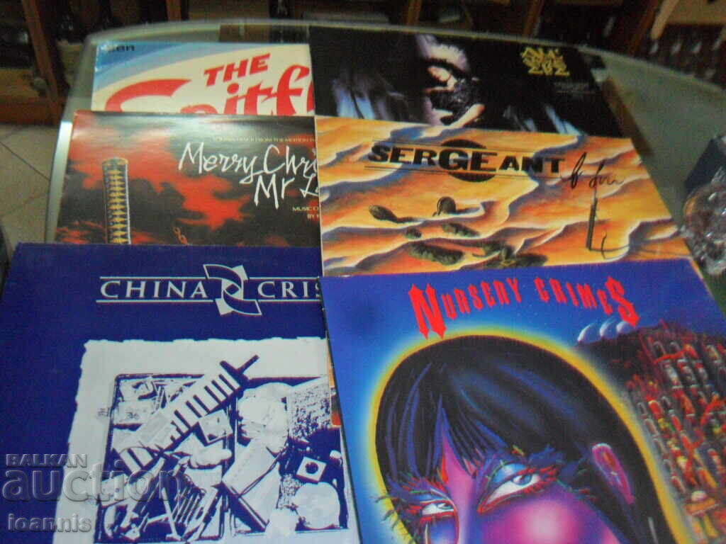 Auction  Many Western gramophone records