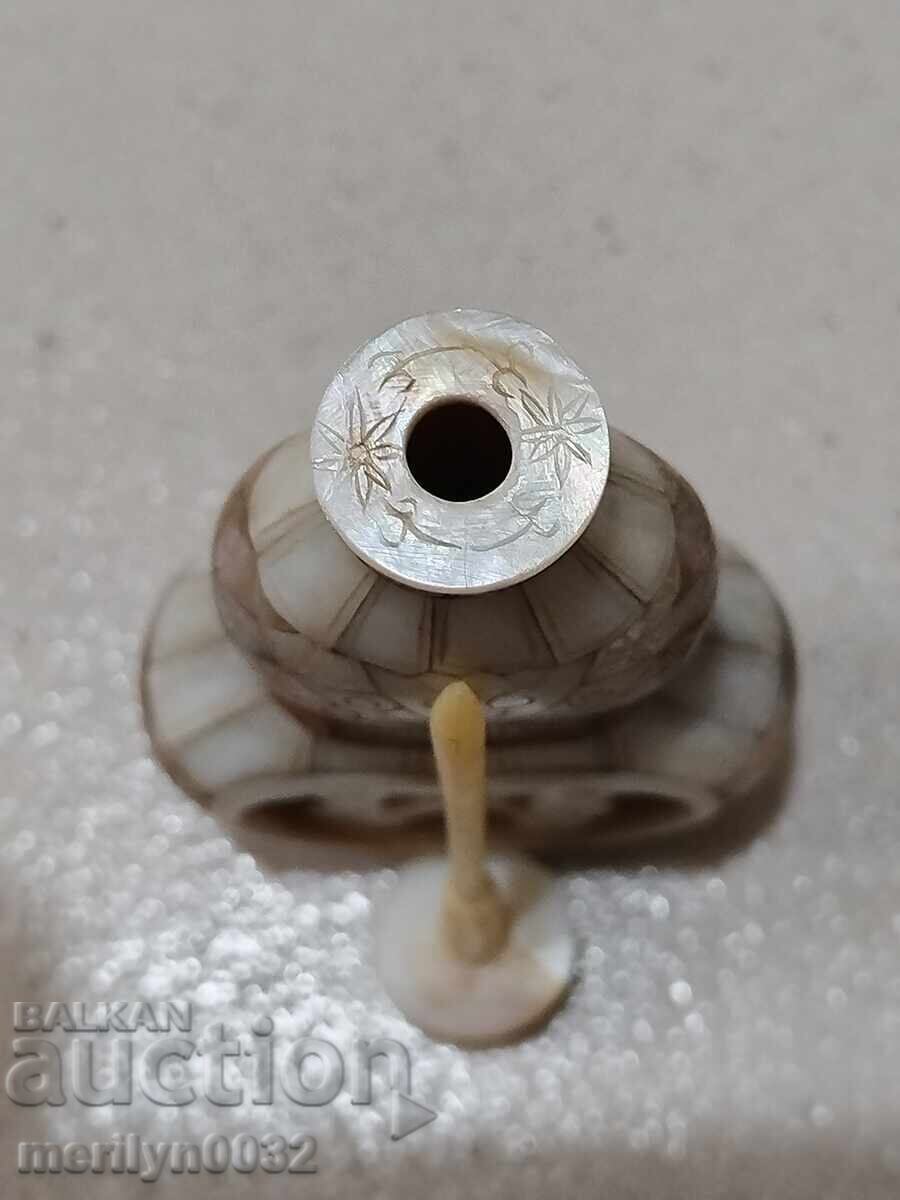 Mother-of-pearl perfume bottle of a hajiyka grandmother Jerusalem - 7 Mother-of-pearl perfume bottle of a hajiyka grandmother Jerusalem - 7