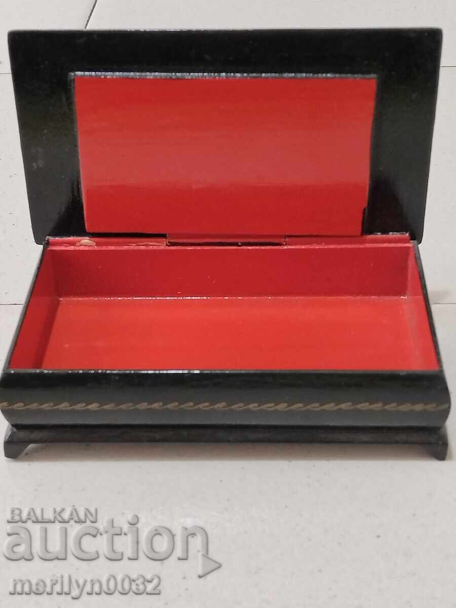 Delivery of Wooden hand-painted jewelry box lacquer miniature