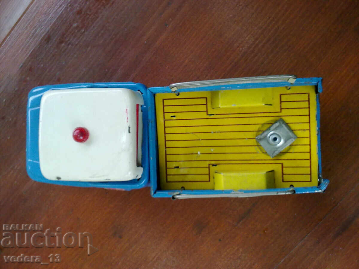 Auction An old toy Auction An old toy