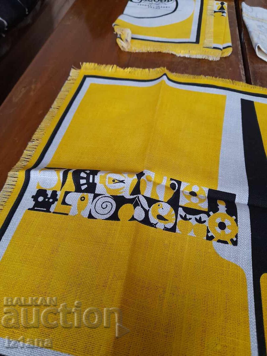 Auction Old cloth tablecloths, Unicoop napkins Auction Old cloth tablecloths, Unicoop napkins