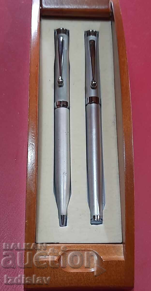 Luxury wooden box with pen and ballpoint pen F.Bartholdi-Italy with price € 45.00 | 88.01 BGN