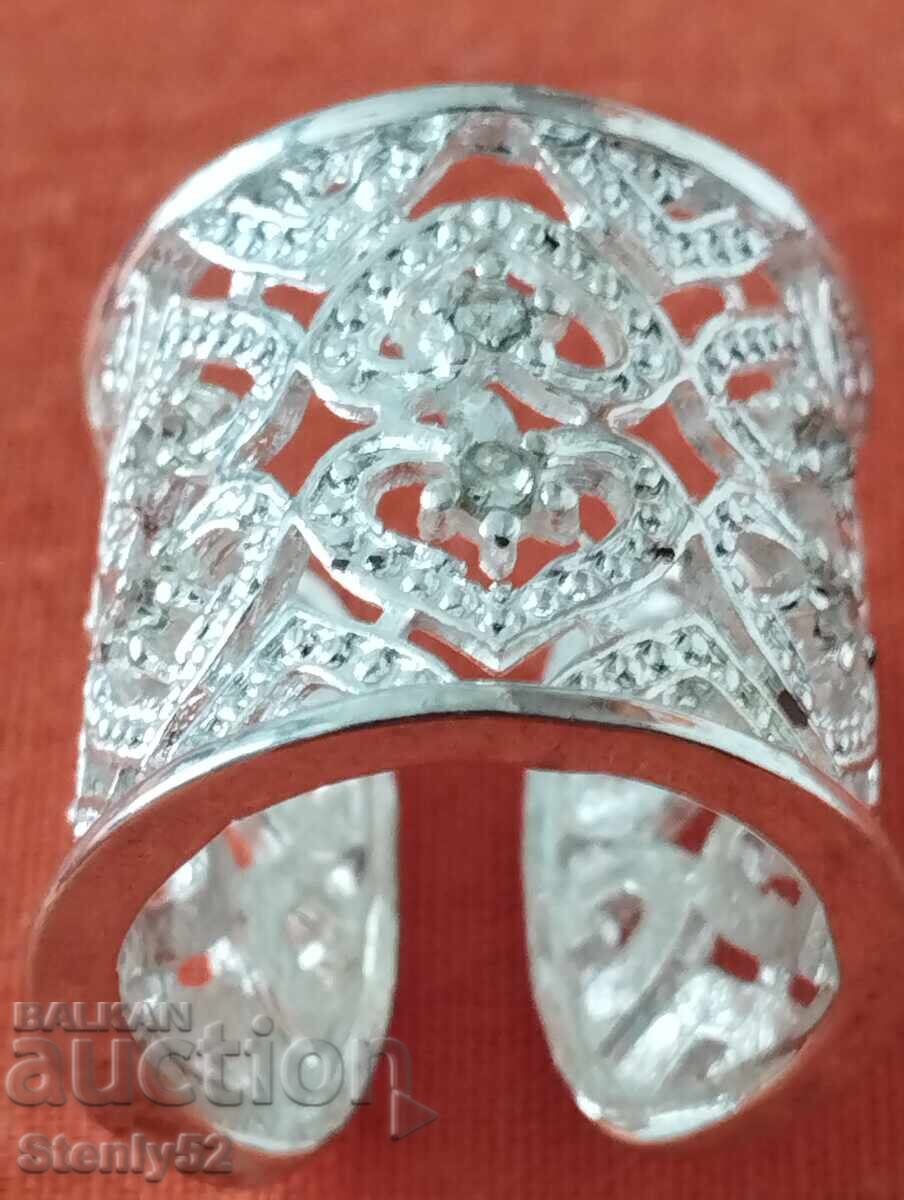 Δαχτυλίδι, κόσμημα με τιμή 10.00 BGN | € 5.11 Δαχτυλίδι, κόσμημα με τιμή 10.00 BGN | € 5.11