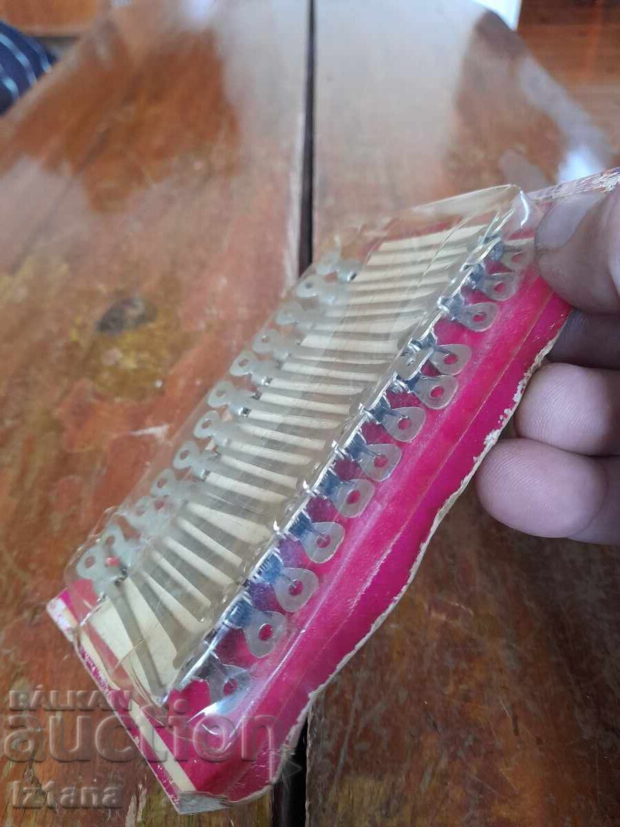 Auction Old Phoebe, Phoebe Auction Old Phoebe, Phoebe