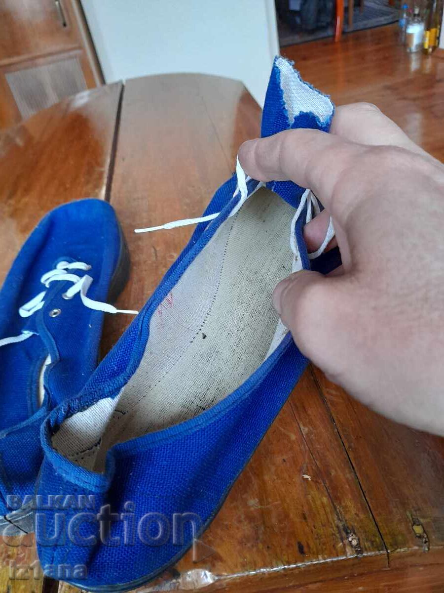 Old rubber boots, canvas boots PIRIN with price 42.00 BGN | € 21.47 Old rubber boots, canvas boots PIRIN with price 42.00 BGN | € 21.47