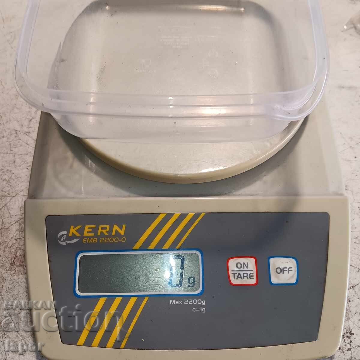 Baterii buton 744 g cu preț 15.00 BGN | € 7.67