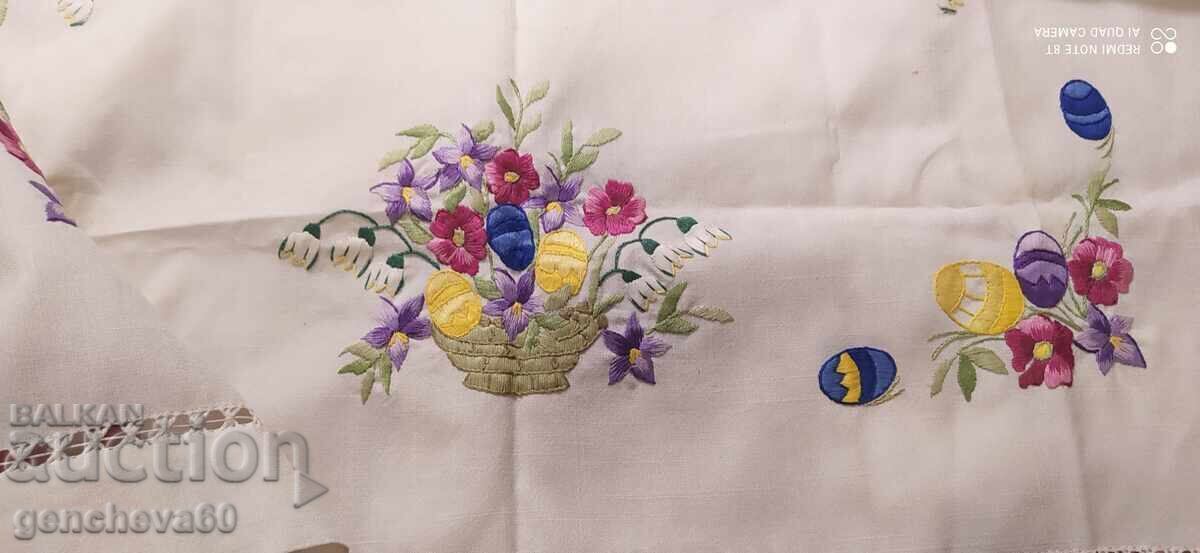 Красива нова бродирана покривка - 5 Красива нова бродирана покривка - 5