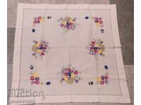 Frumoasă față de masă brodată nouă