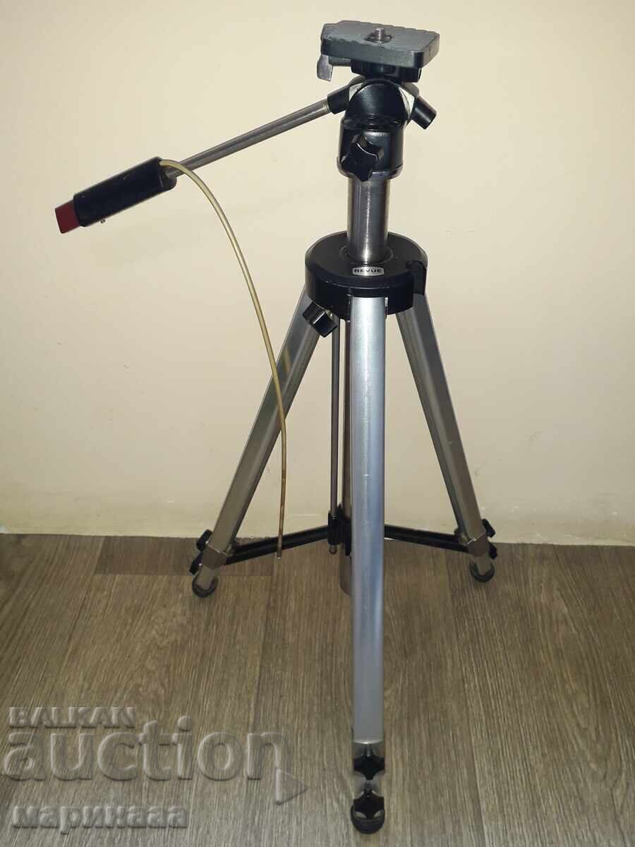 OLD "REVUE" TRIPOD. PHOTO