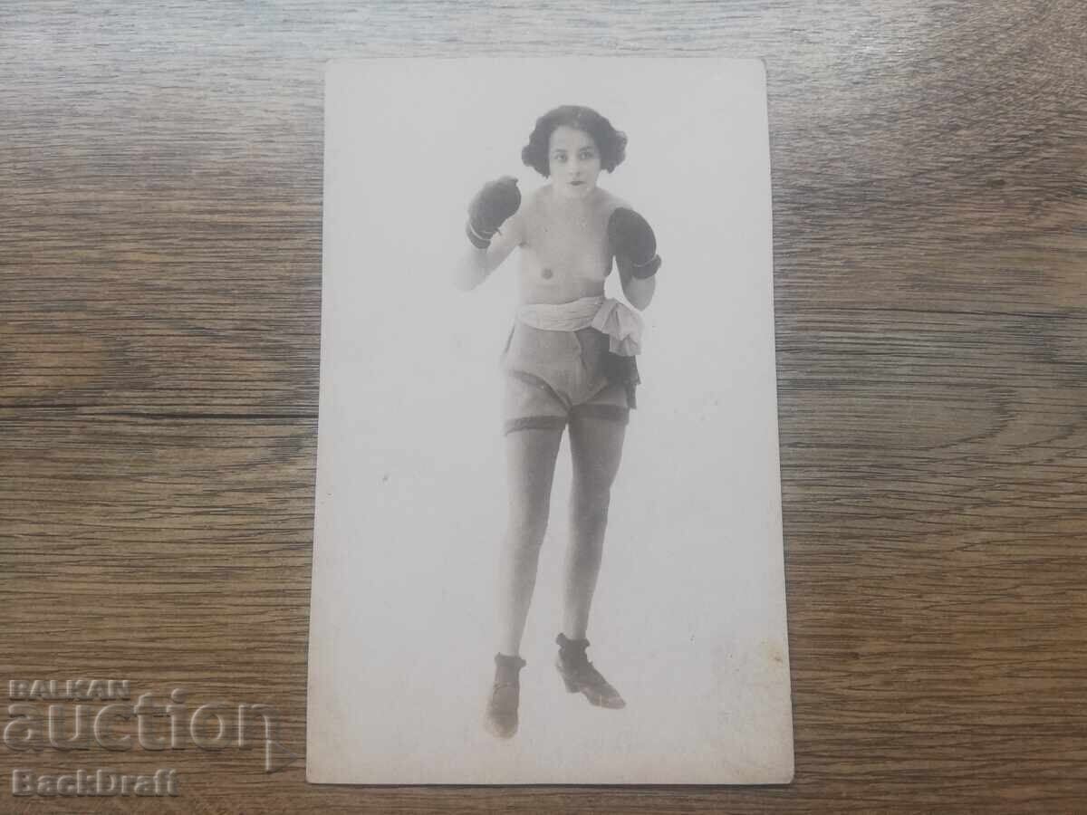 OLD ROYAL RETRO EROTIC CARD SPORTS,WOMAN,BOXING,BOXER OLD ROYAL RETRO EROTIC CARD SPORTS,WOMAN,BOXING,BOXER
