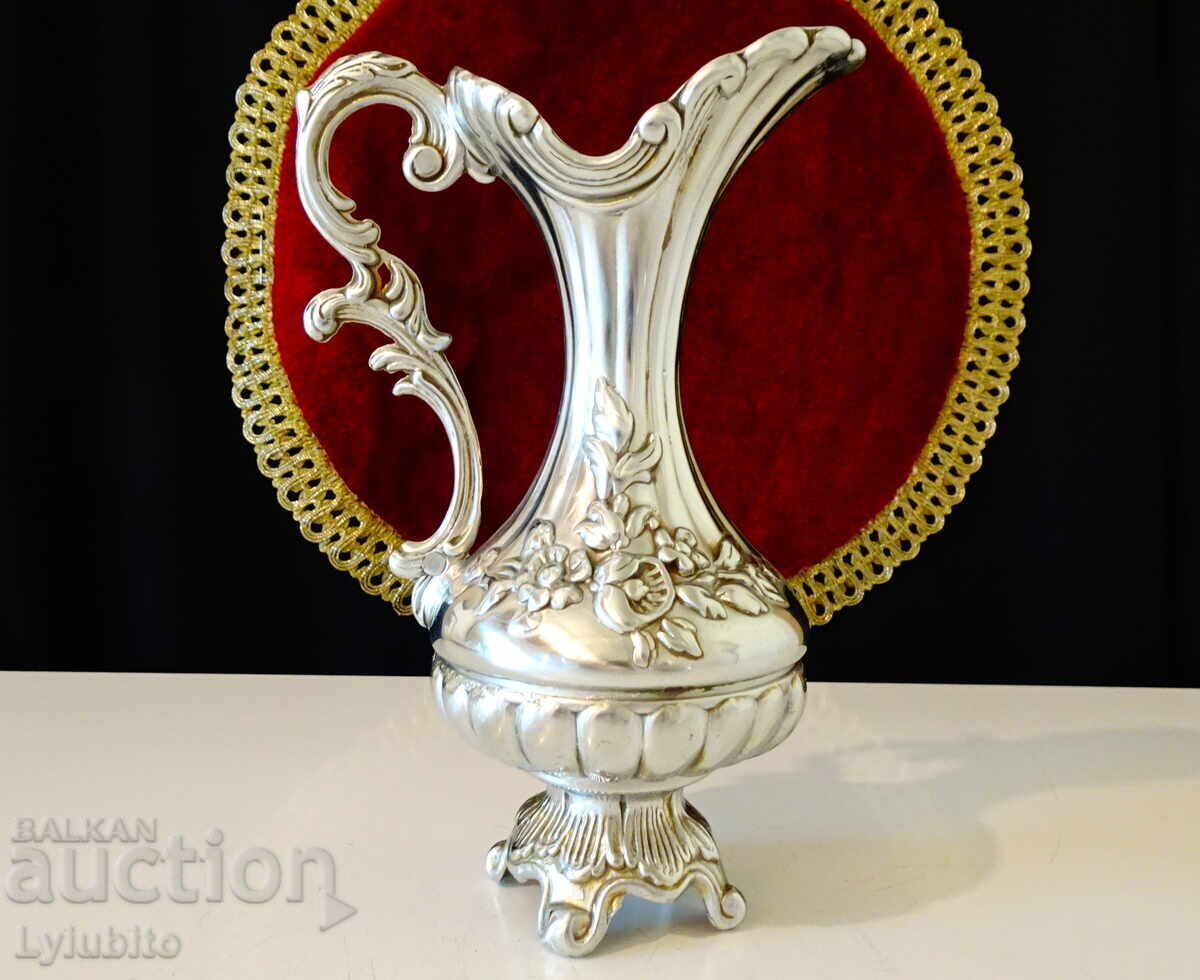 Italian embossed pewter jug, Baroque Italian embossed pewter jug, Baroque