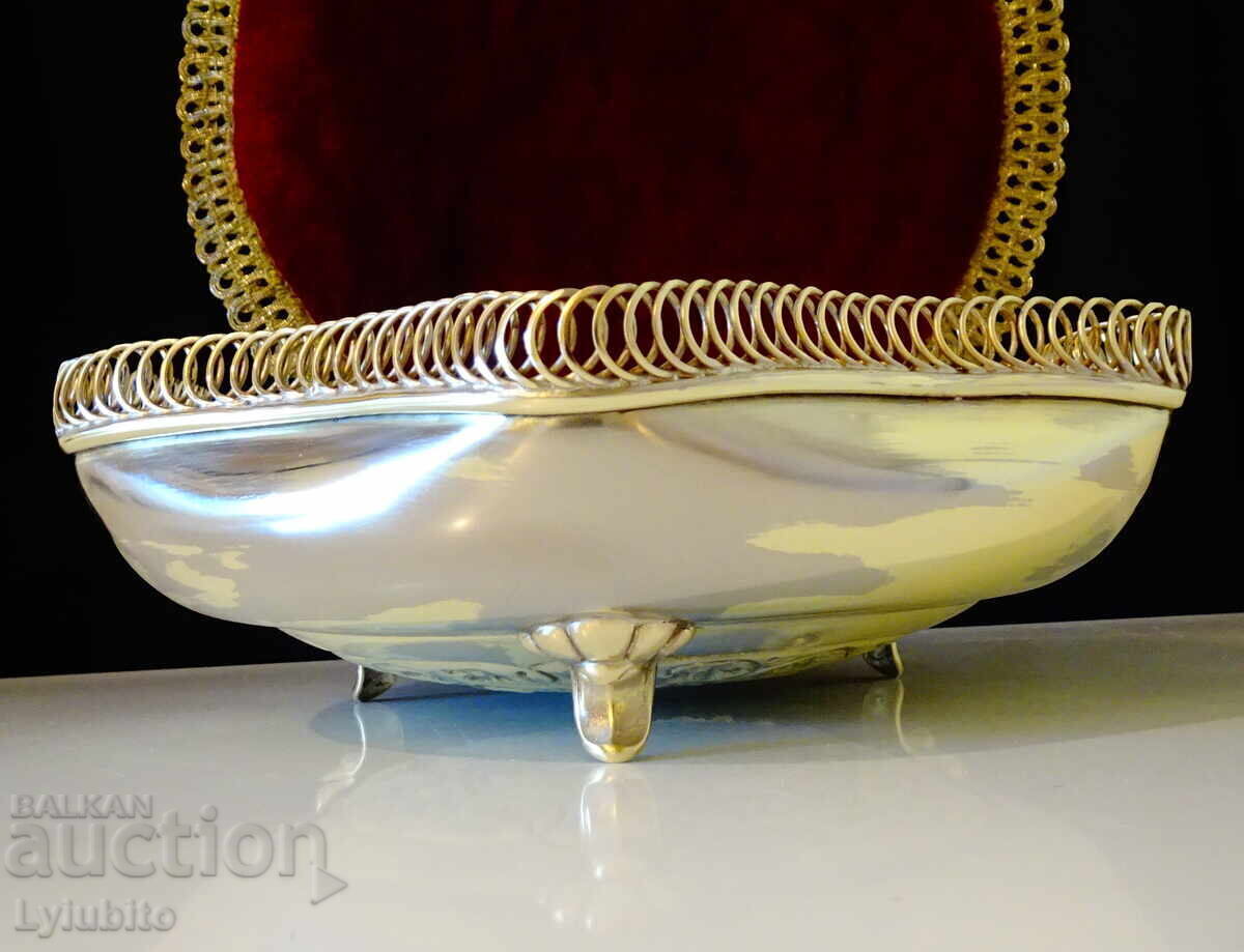 Bronze salad bowl, fruit bowl 24 cm, marked with price 69.00 BGN | € 35.28 Bronze salad bowl, fruit bowl 24 cm, marked with price 69.00 BGN | € 35.28