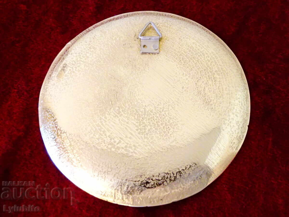 Bronze plate, Cloisonne base, Cloisonne with price 14.00 BGN | € 7.16 Bronze plate, Cloisonne base, Cloisonne with price 14.00 BGN | € 7.16