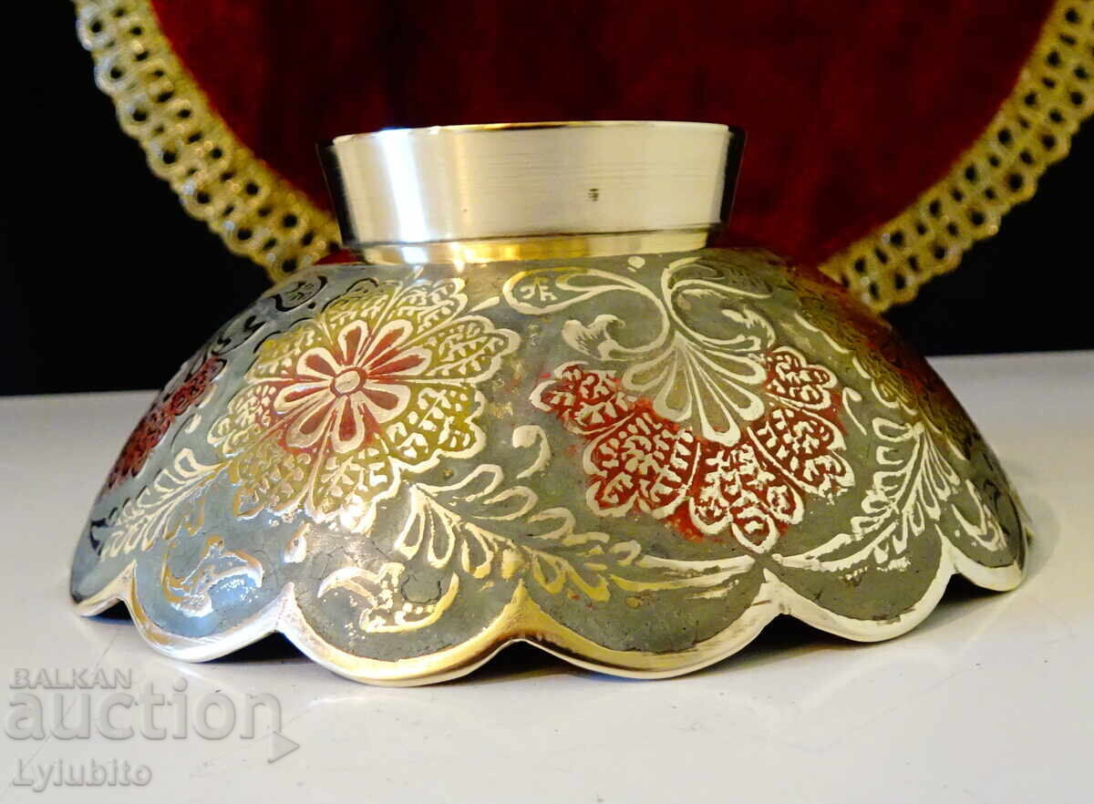 Delivery of Bronze Nut Bowl Peacock, Cloisonné Enamel Delivery of Bronze Nut Bowl Peacock, Cloisonné Enamel