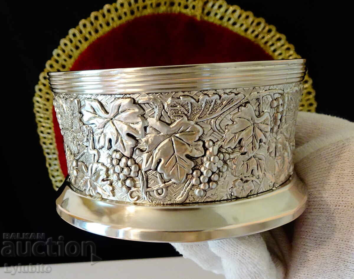 Silver-plated bottle holder, vines with price 29.00 BGN | € 14.83 Silver-plated bottle holder, vines with price 29.00 BGN | € 14.83