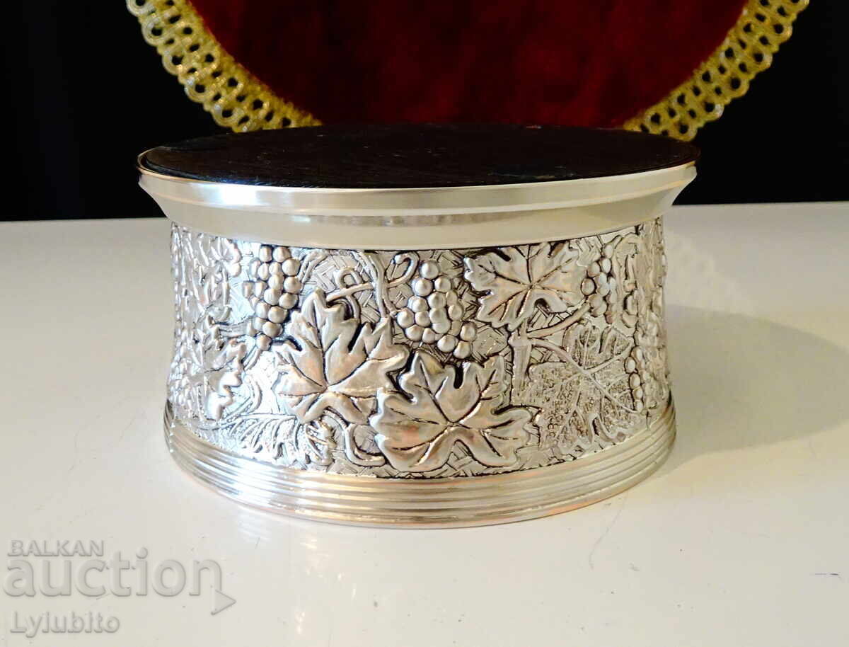 Auction Silver-plated bottle holder, vines Auction Silver-plated bottle holder, vines