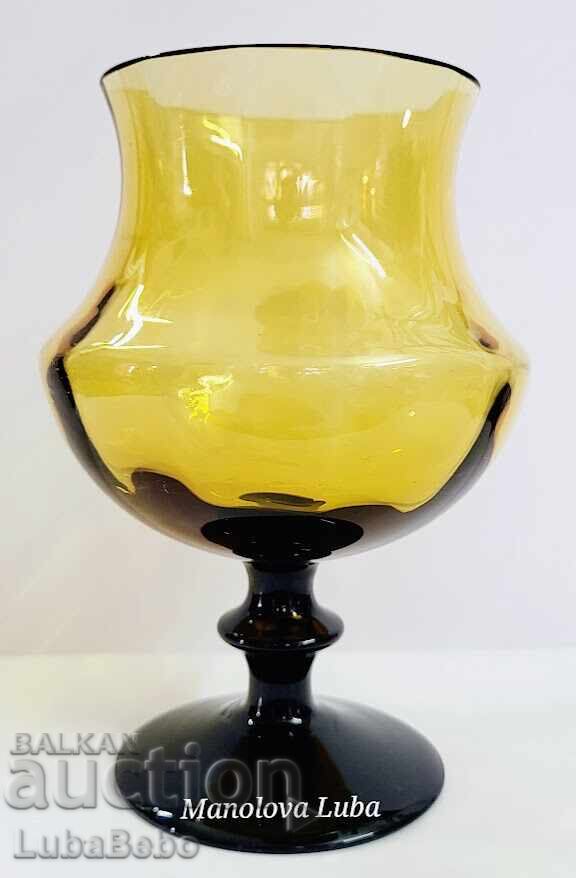 Vază/pocal de chihlimbar Empoli Art Glass Italia. Vază/pocal de chihlimbar Empoli Art Glass Italia.