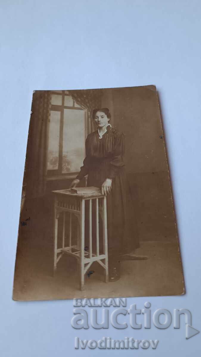 Снимка Младо момиче 1917 Снимка Младо момиче 1917