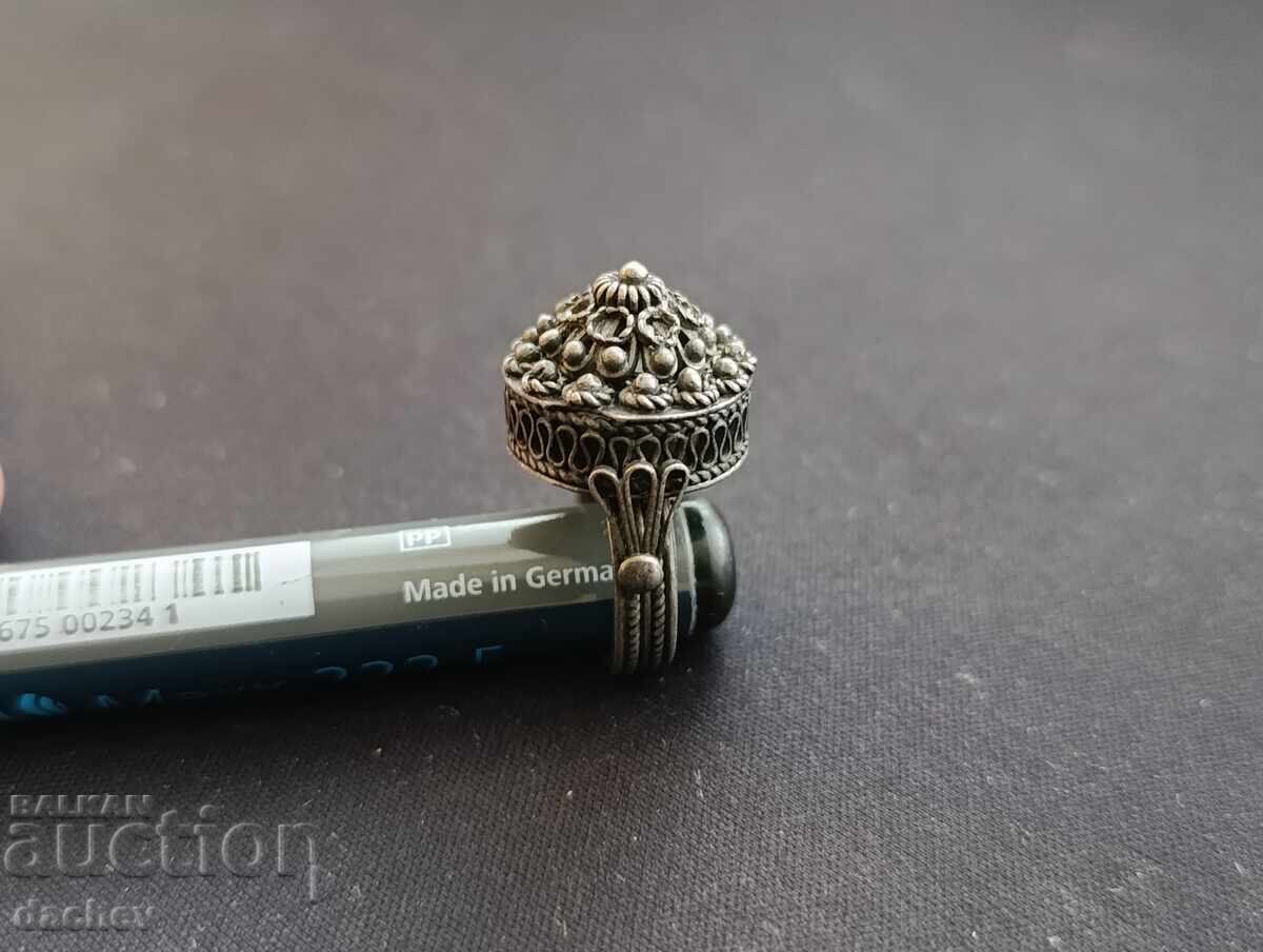 Рядък Възрожденски Сребърен Пръстен Филигран накит носия Рядък Възрожденски Сребърен Пръстен Филигран накит носия